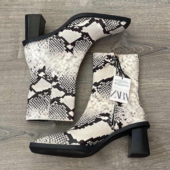 Zara Animal Print Block Heel Ankle Boots | NWT | Size 39 (US 8) Genuine Leather - Picture 9 of 16